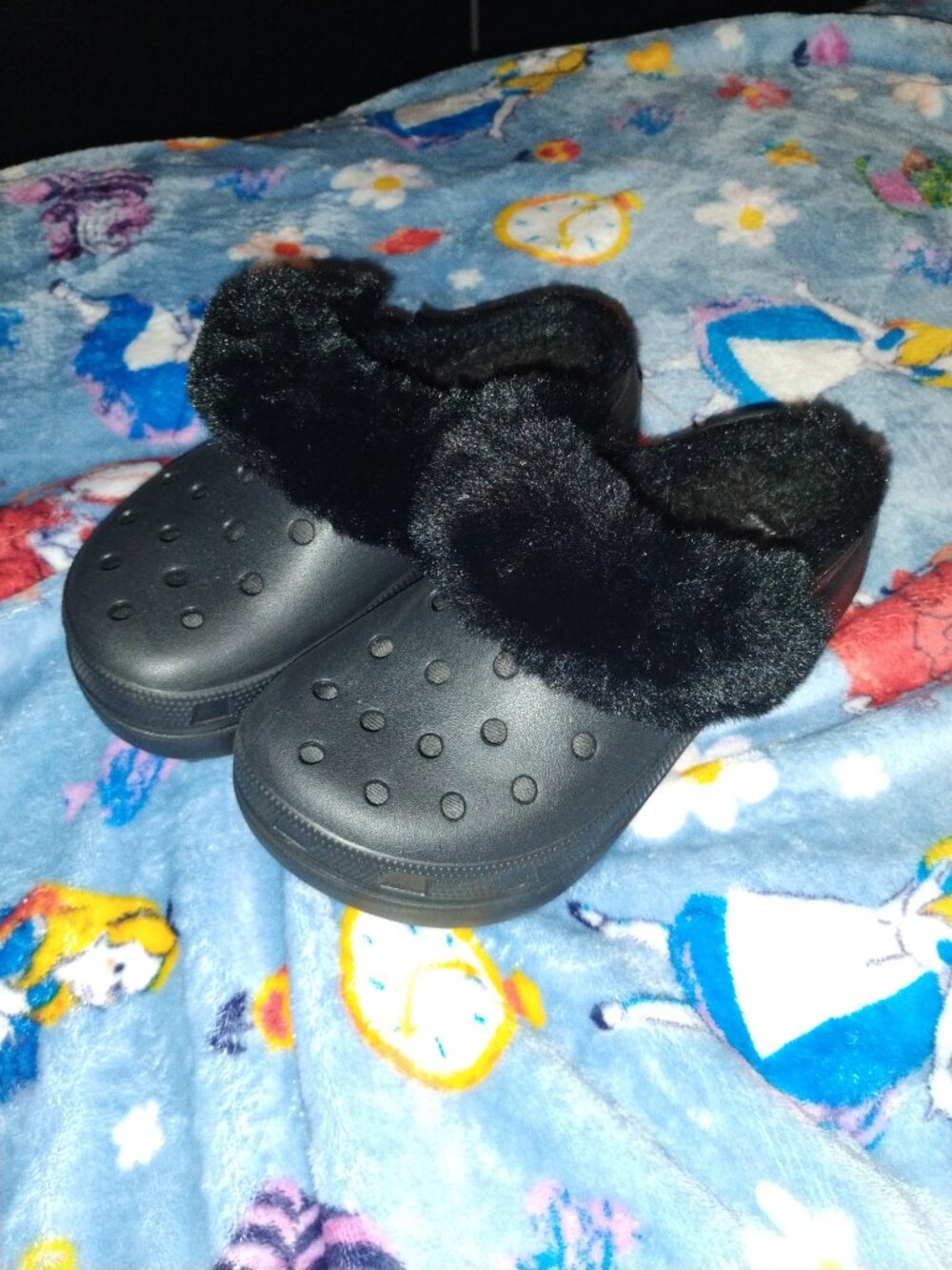 Crocs Classic Fuzzy Lined Platform Clog - Women's - Picture 4 of 7